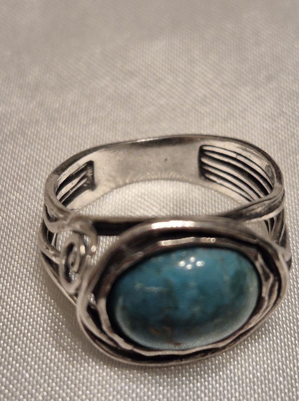 Vintage Sterling Silver Turquoise Ring